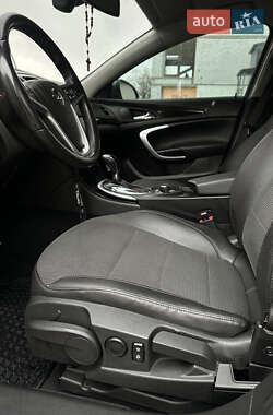 Универсал Opel Insignia 2010 в 