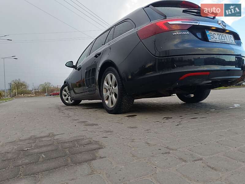 Универсал Opel Insignia 2014 в Львове