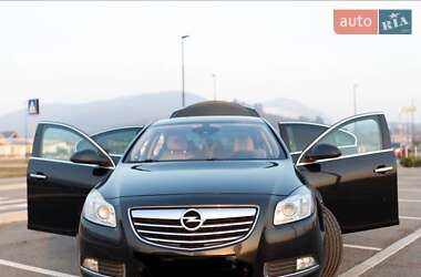 Седан Opel Insignia 2012 в 