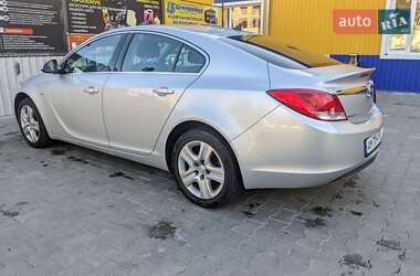 Ліфтбек Opel Insignia 2012 в 