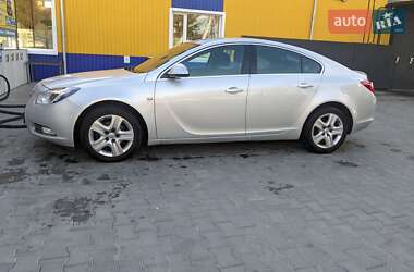 Ліфтбек Opel Insignia 2012 в 