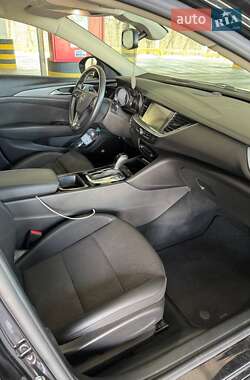 Универсал Opel Insignia 2018 в 
