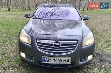 Универсал Opel Insignia 2011 в Черняхове