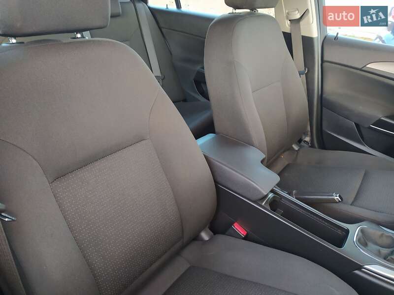 Універсал Opel Insignia 2012 в Дубні
