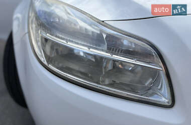 Универсал Opel Insignia 2011 в 