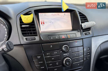Универсал Opel Insignia 2011 в 