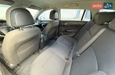 Универсал Opel Insignia 2011 в 