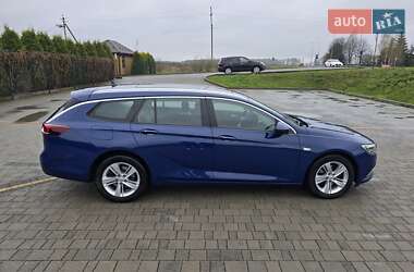 Универсал Opel Insignia 2020 в 