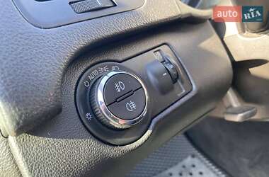 Седан Opel Insignia 2009 в 