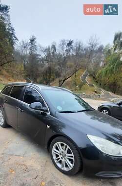 Универсал Opel Insignia 2010 в 