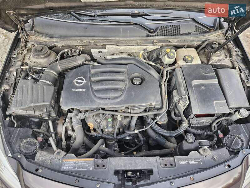 Лифтбек Opel Insignia 2010 в Киеве