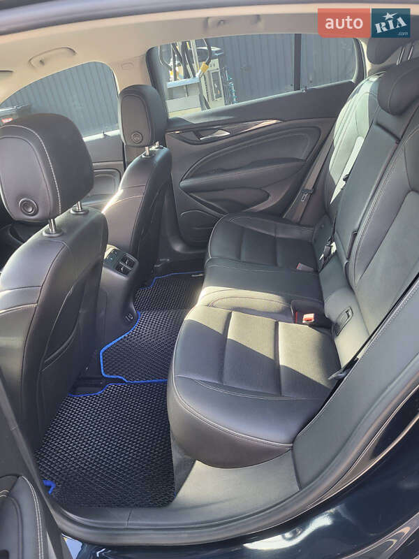 Лифтбек Opel Insignia 2018 в Павлограде