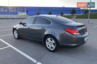 Седан Opel Insignia 2009 в 