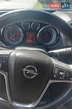 Универсал Opel Insignia 2011 в 