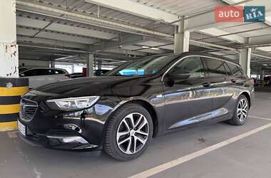 Универсал Opel Insignia 2018 в 