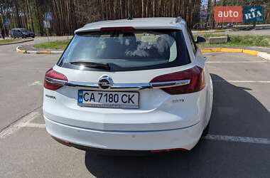 Универсал Opel Insignia 2014 в 