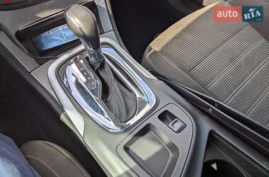 Универсал Opel Insignia 2014 в 