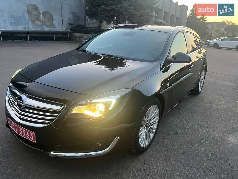 Универсал Opel Insignia 2014 в 