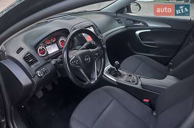 Универсал Opel Insignia 2014 в 