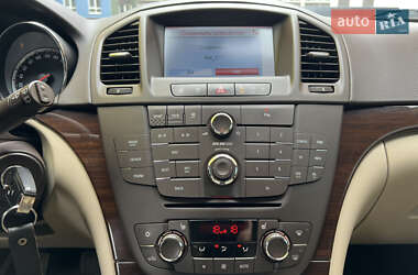Универсал Opel Insignia 2010 в 