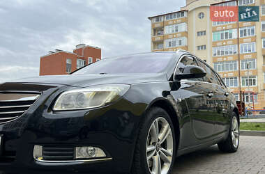 Универсал Opel Insignia 2010 в 