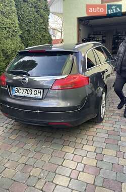 Универсал Opel Insignia 2011 в 