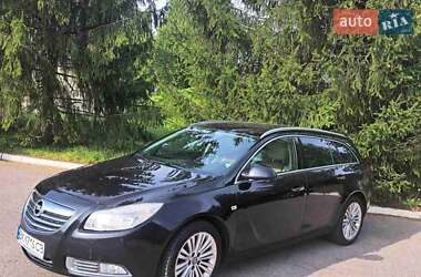 Универсал Opel Insignia 2012 в 