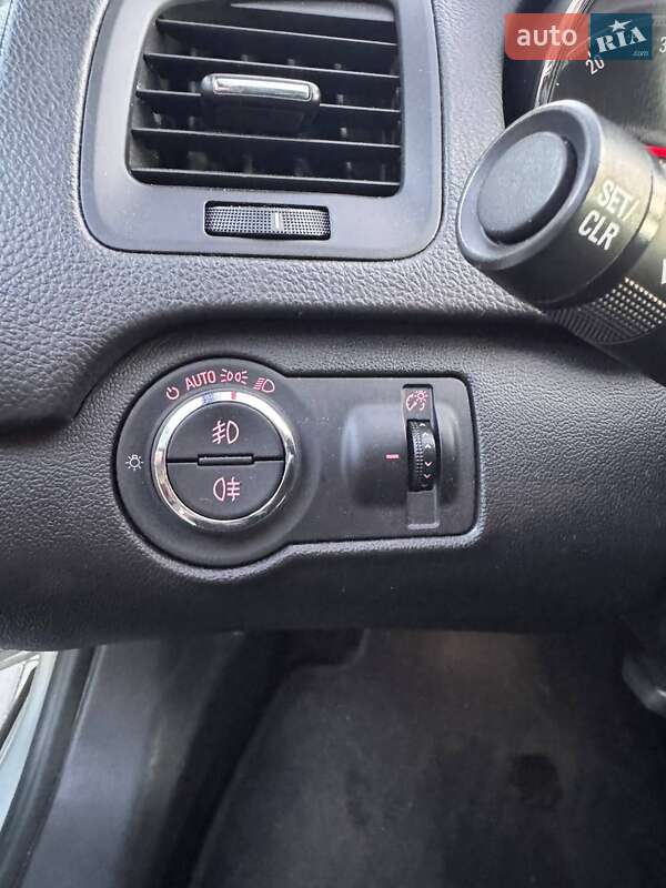 Універсал Opel Insignia 2013 в Старокостянтинові