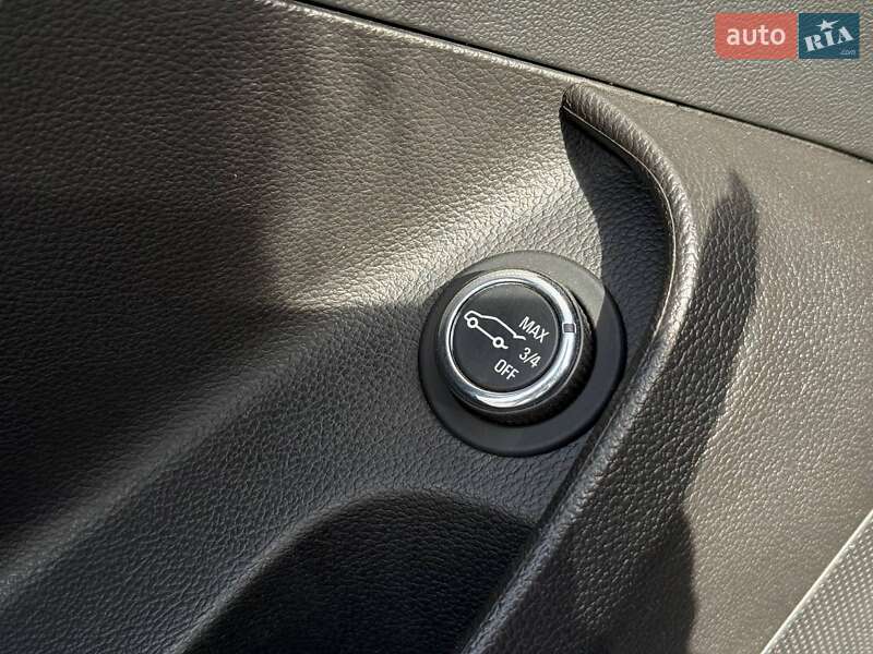 Универсал Opel Insignia 2014 в Ровно