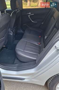 Седан Opel Insignia 2011 в 