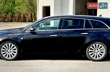 Универсал Opel Insignia 2009 в 