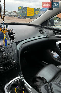 Универсал Opel Insignia 2010 в 