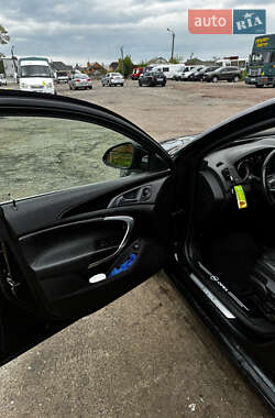 Универсал Opel Insignia 2010 в 