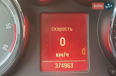 Универсал Opel Insignia 2010 в 