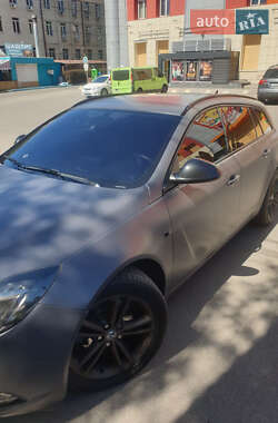 Универсал Opel Insignia 2011 в 