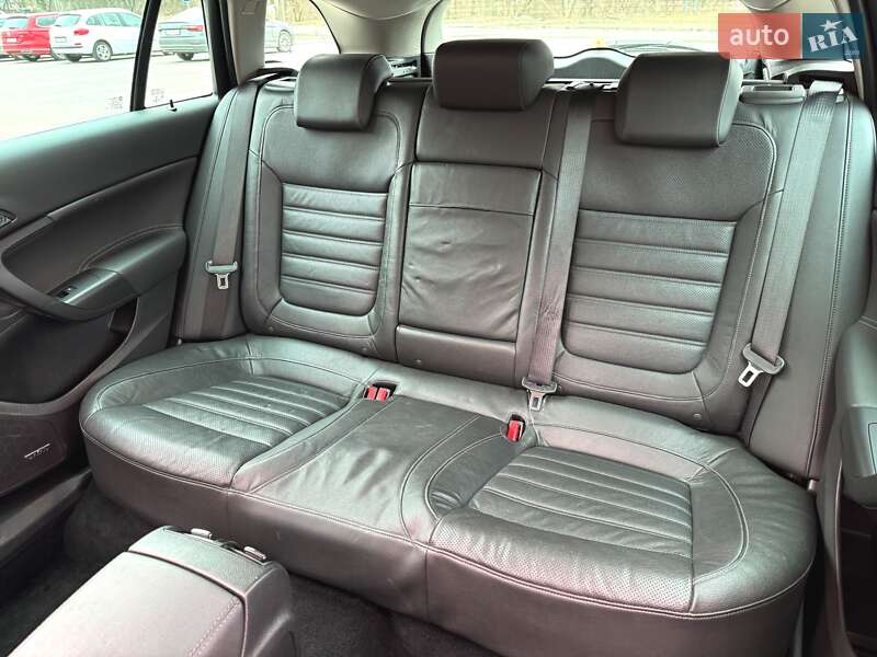 Универсал Opel Insignia 2013 в Киеве