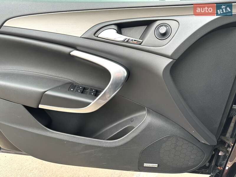 Универсал Opel Insignia 2013 в Киеве