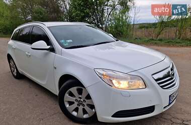 Универсал Opel Insignia 2010 в 