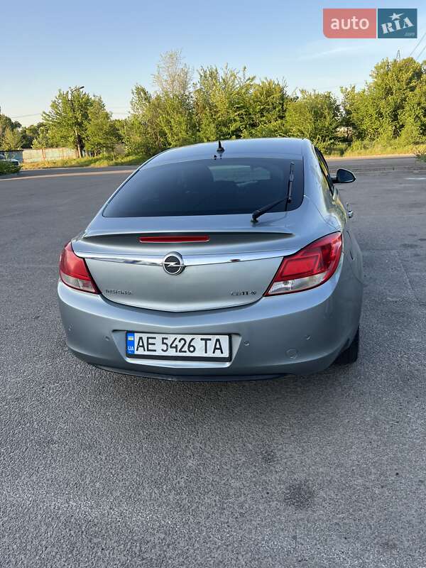 Ліфтбек Opel Insignia 2011 в Дніпрі