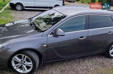 Универсал Opel Insignia 2012 в 