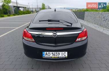 Лифтбек Opel Insignia 2010 в 