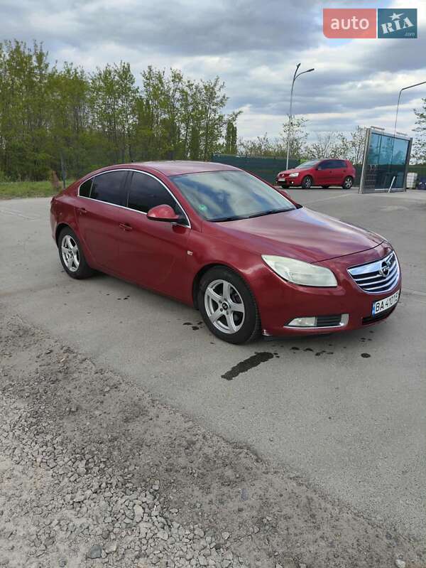 Лифтбек Opel Insignia 2010 в 