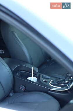 Седан Opel Insignia 2009 в 