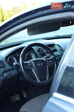 Седан Opel Insignia 2009 в 