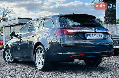 Универсал Opel Insignia 2013 в 