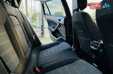 Универсал Opel Insignia 2013 в 