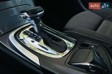 Универсал Opel Insignia 2013 в 
