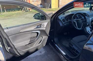 Универсал Opel Insignia 2011 в 