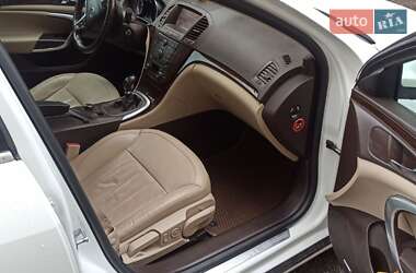 Универсал Opel Insignia 2010 в 