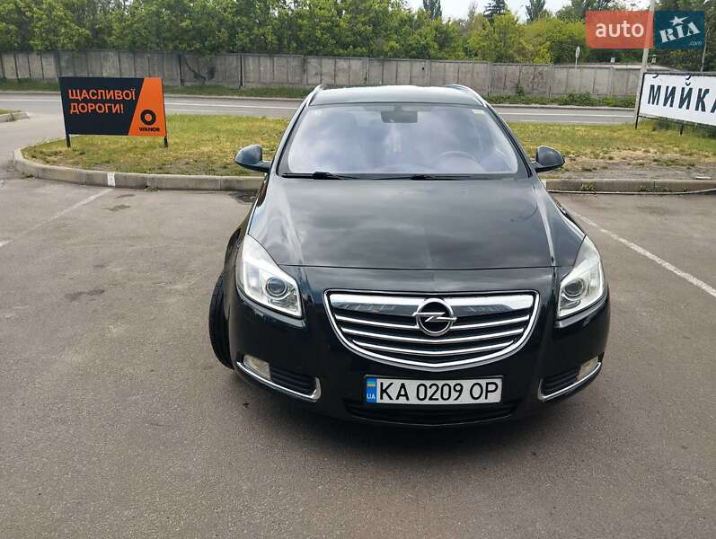 Универсал Opel Insignia 2010 в Киеве